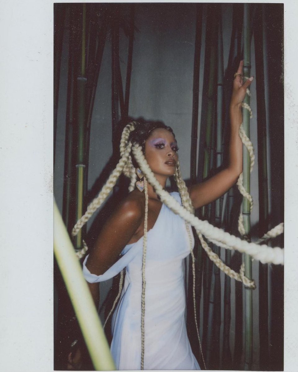LionBabe's tweet photo. https://t.co/zeg8p4Qav6 have you seen #RadiantChild yet?? #LIONBABE https://t.co/OZv9KIBkld