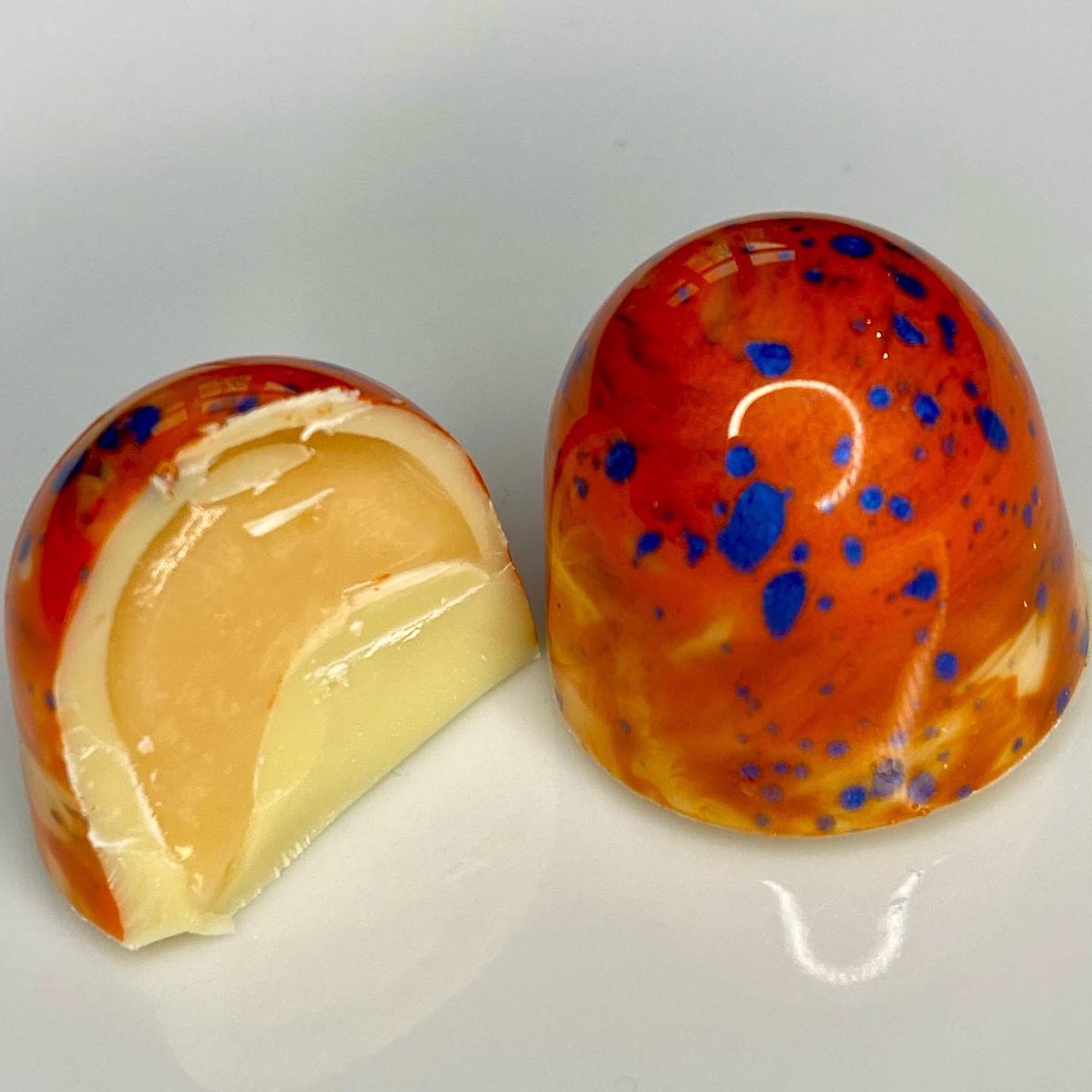 Happy Burns Night - Irn Bru Truffles!🧡💙🧡 #BurnsNight #CocoaDrop #IrnBru 🏴󠁧󠁢󠁳󠁣󠁴󠁿
