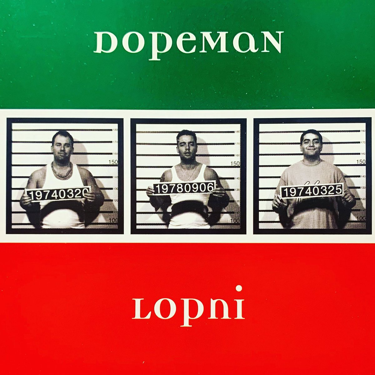 DopeManLaci's tweet photo. Menjünk? 🎱🔥💣💥😎 #húszéves #magyarrap #klasszikus #dopeman #kicsityson #kicsidope #lamafiafamilia Jöjjünk? 🎱🔥💣💥😎 https://t.co/AZW5cutIDX
