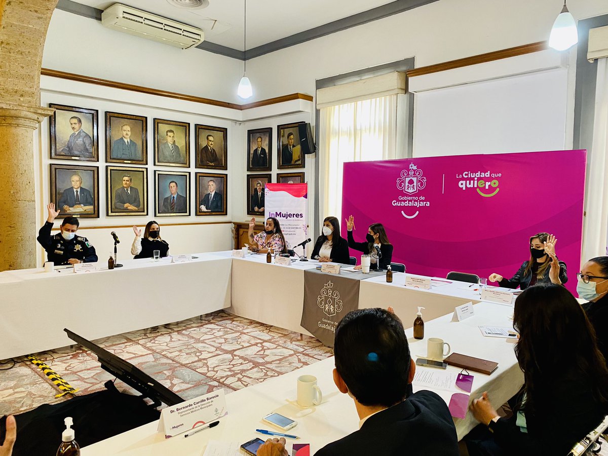 carmenjuliagdl's tweet photo. Aprobada ✅ por el Consejo Directivo la Matriz de Indicadores para Resultados 2022. El fin del @InMujeresGDL es contribuir a la igualdad sustantiva entre mujeres y hombres, así como a la disminución de las violencias contra las mujeres mediante… https://t.co/SBC7EfEgLF