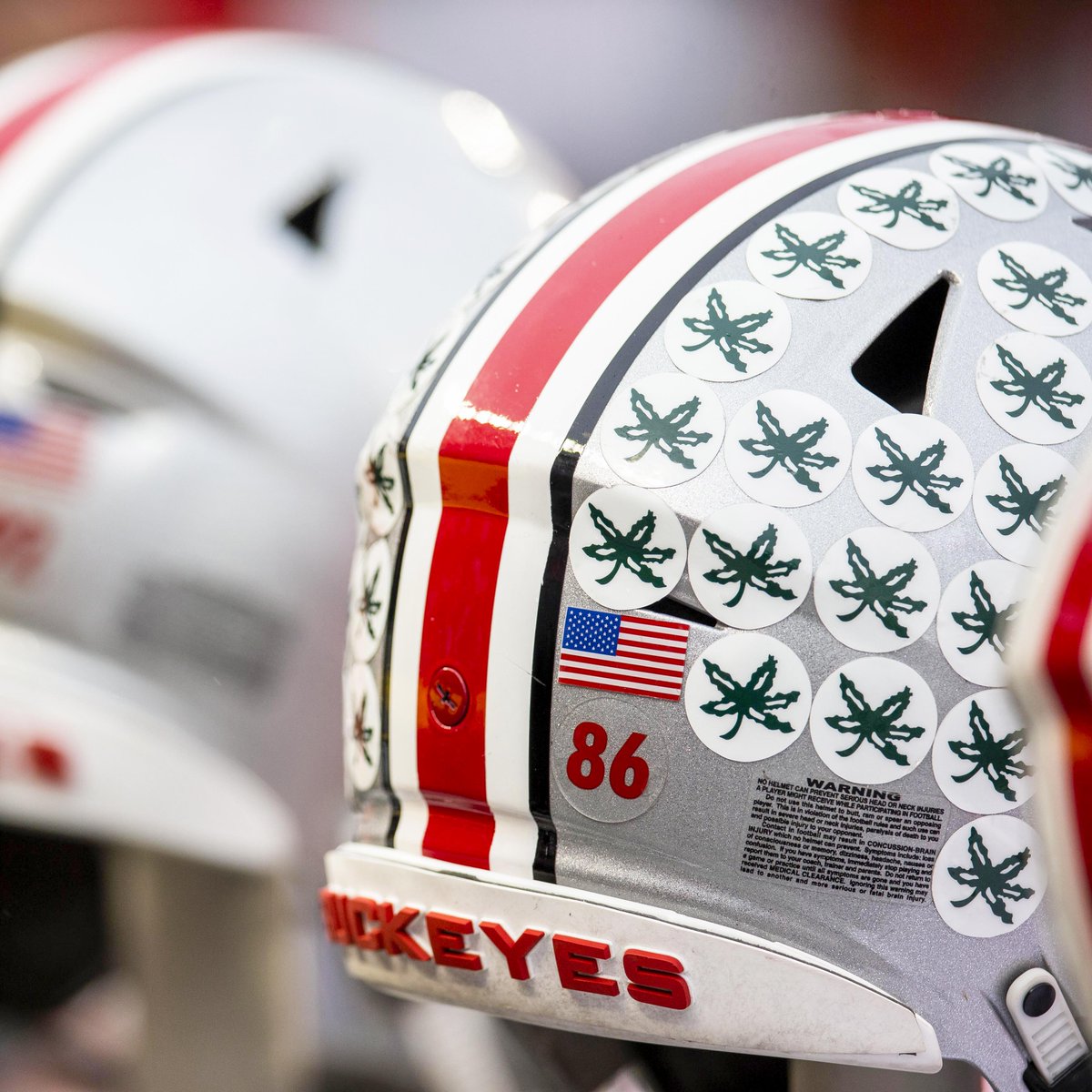 FOS's tweet photo. A look across Ohio State NIL:

➖ 220 athletes
➖ 608 NIL activities
➖ Total compensation: $2.98 million

All three figures rank #1 nationally, per @opendorse. https://t.co/QRjTUWt7Ub