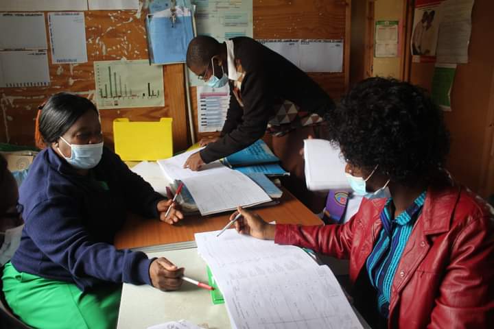 zhi4health's tweet image. With support from @PEPFAR through @UsaidZimbabwe ZHI provided mentorship support to Mnene Mission Hospital in Mberengwa. A total of 570 people living with HIV receive HIV treatment at the health facility.
@MoHCCZim
 #viralloadtesting #PMTC #cervicalcancer
