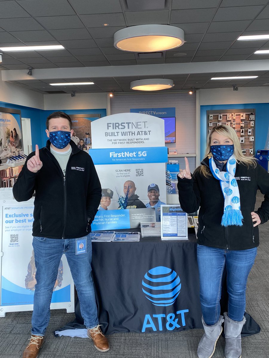Congratulations to <a href="/TonyaMauller/">Tonya Mauller Stephens</a> on winning a sweet new FirstNet jacket from @oliveiramikeO ! She lead the Eastgate team with 16 FirstNet GA’s in December!! #TeamIce #MOHtivate #FirstNetExperts #Lifeatatt