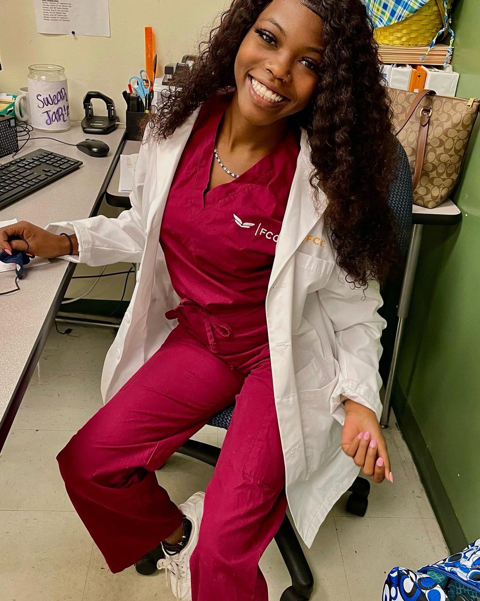 OnlyFafan's tweet photo. When I count my blessings I count you twice 🍃 🧸👩🏾‍⚕️ #Views https://t.co/ctcGubC2A6