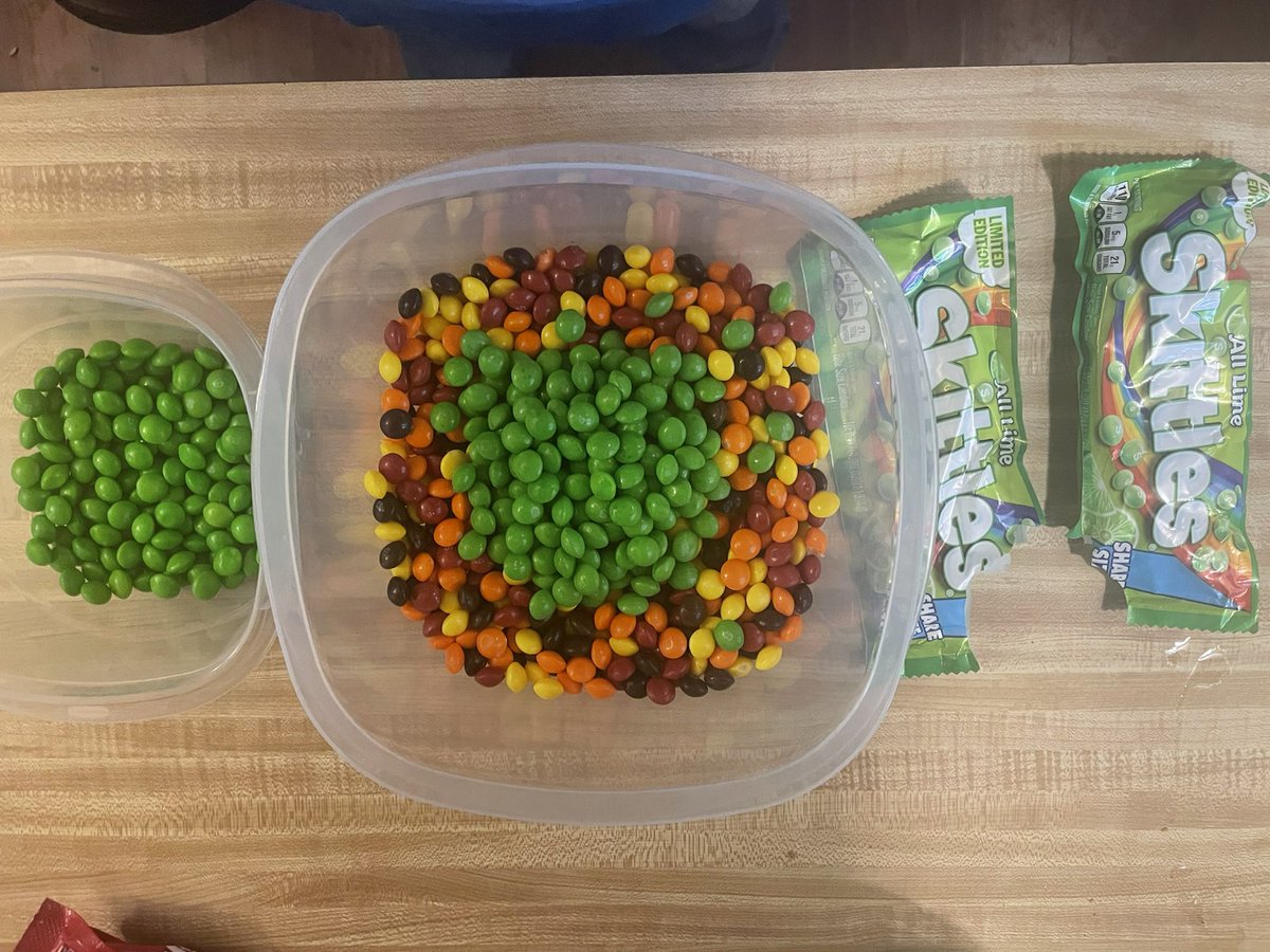 _Cx2_'s tweet photo. @Skittles @tacobell When @Skittles won’t give you what you want, you take matters into your own hands and do their job for them. You’re welcome! #BringBackLime #GreenAppleIsGross https://t.co/70Gf5G8wmY