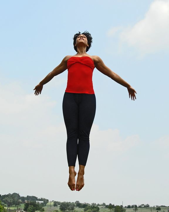 HolesinthewallC's tweet photo. #HWCFellow Veleda Roehl- in honor of the many who have brought us through, towards and back into #HEALTH. Veleda is a dancer, birth worker, educator and yoga instructor in lifetime study & embodiment of the benefits of movement for community & human development. #embodiedhealing https://t.co/fV5Oj4bBD6