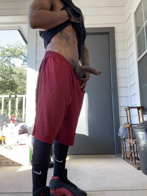 That after the gym dick!! Couldn&rsquo;t pick so I post em all fuck it!! 🤷🏾🍆 https://t.co/syA11QASyc<a href="/tag/mondaymorning"class="tags"><span>#mondaymorning</span></a>