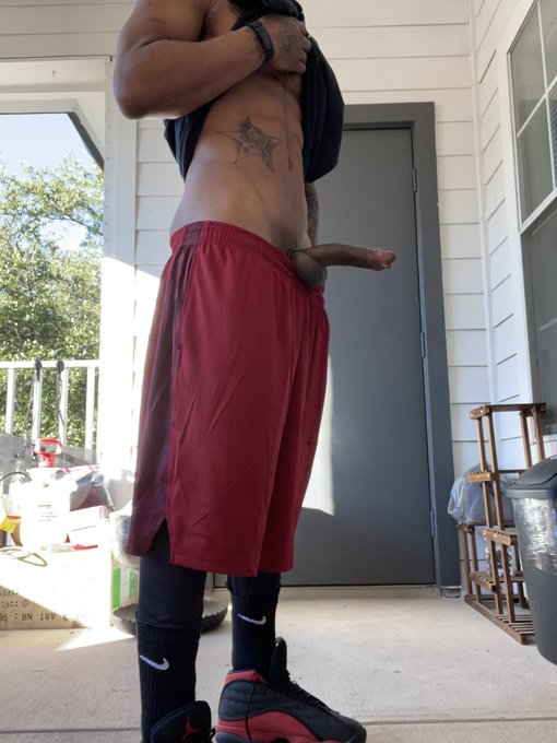 That after the gym dick!! Couldn&rsquo;t pick so I post em all fuck it!! 🤷🏾🍆 https://t.co/syA11QASyc<a href="/tag/mondaymorning"class="tags"><span>#mondaymorning</span></a>