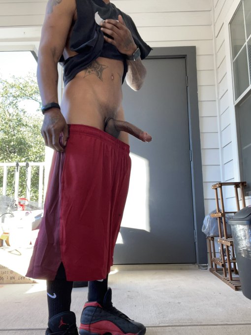 That after the gym dick!! Couldn&rsquo;t pick so I post em all fuck it!! 🤷🏾🍆 https://t.co/syA11QASyc<a href="/tag/mondaymorning"class="tags"><span>#mondaymorning</span></a>