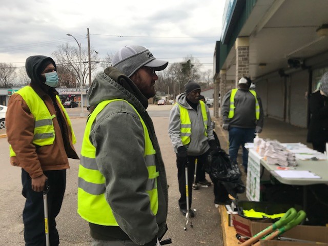 MEM_Beautiful's tweet image. We appreciate all of the hard work done by Luella Marshall, Saladin Muhammad, Candace Tate, and Kayla Smith with @ctcmidsouth, Memphis City Councilmember Cheyenne Johnson, and all of the volunteers at Orange Mound's #MLKDaysofService cleanup! #carelikeking
