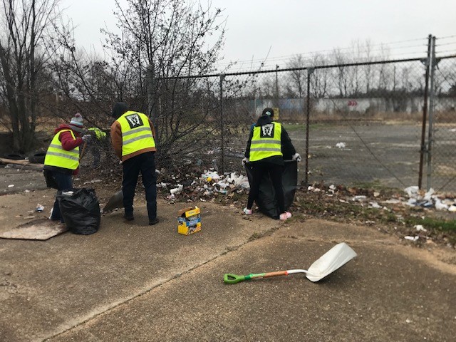 MEM_Beautiful's tweet image. We appreciate all of the hard work done by Luella Marshall, Saladin Muhammad, Candace Tate, and Kayla Smith with @ctcmidsouth, Memphis City Councilmember Cheyenne Johnson, and all of the volunteers at Orange Mound's #MLKDaysofService cleanup! #carelikeking