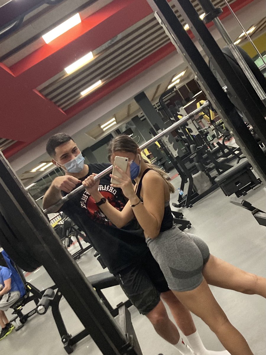inesramirezrr's tweet photo. Además de ser mi novio, es mi entrenador personal, ¿tu qué tienes? https://t.co/Wp8qNXlfwz