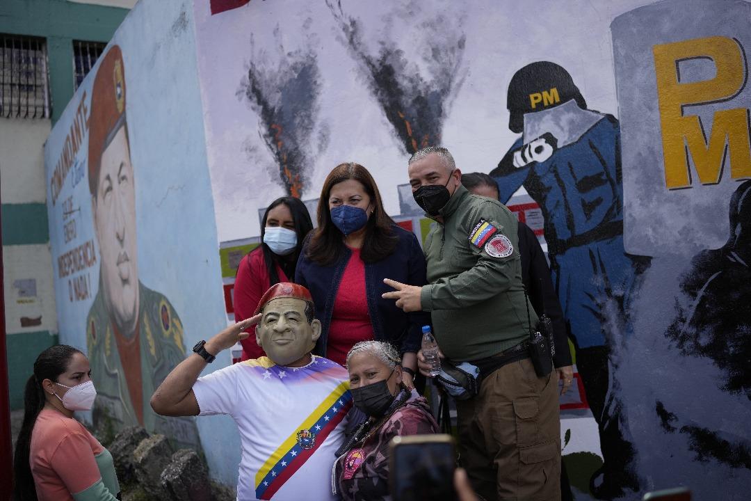 ODDI_23deEnero's tweet photo. En esta sesión declaramos nuestra resistencia y la defensa de la PATRIA; y pedimos prisión para @jguaido y su banda de ladrones y mercenarios que han volado nuestra dignidad patria... https://t.co/95A1SOxY9q