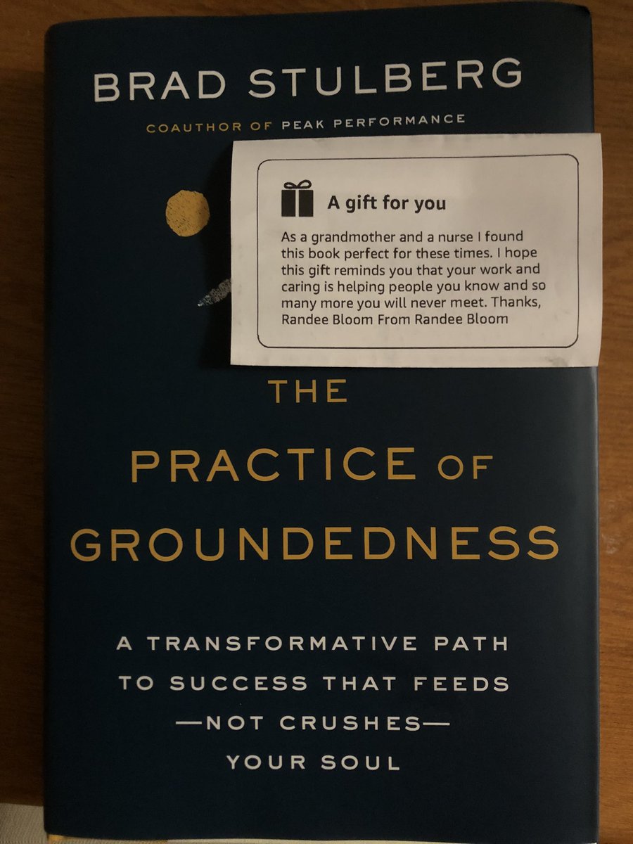 Just received my copy this evening. Many thanks to <a href="/BStulberg/">Brad Stulberg</a> and Randee Bloom for the gift! This note gave me all the feels 🥲