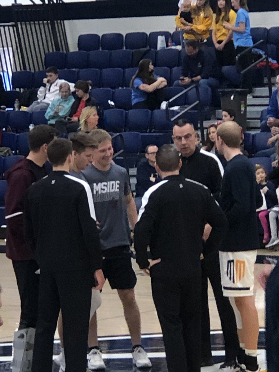 RandyVavrina's tweet photo. Tyler played for the bison aau program. Head ref was a teammates dad. Nice to catch up with him https://t.co/merYPFfOmV