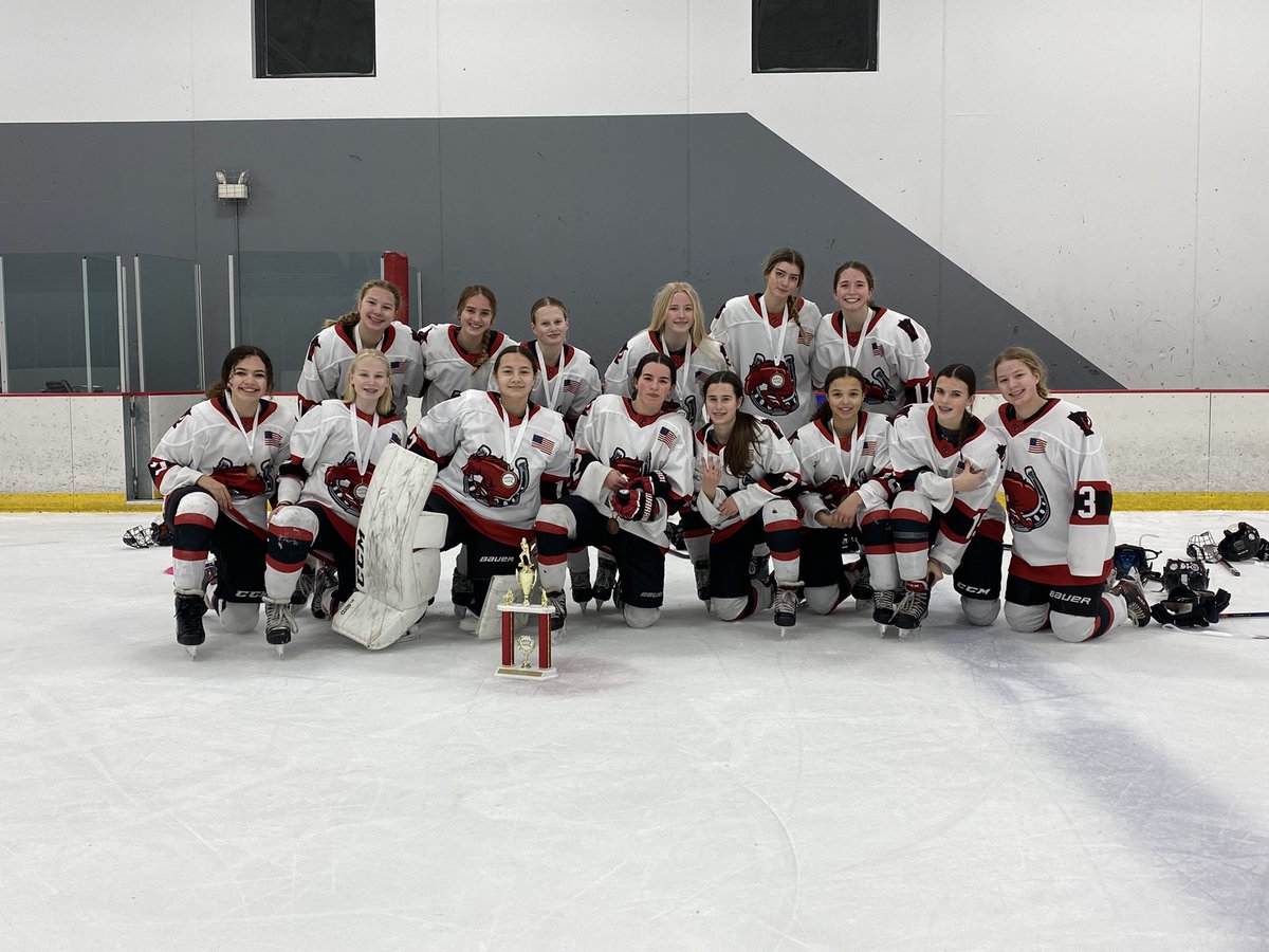 Stillwater U15A Red are your 3rd Place Skate for the Roses champs!  <a href="/YouthHockeyHub/">YHH</a> <a href="/sahahockey/">Stillwater Hockey</a>