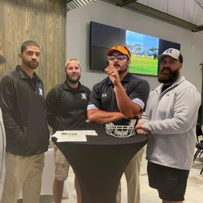CPratt71's tweet photo. #NewProfilePic Hate to cut trop and Rone out but needed us 4 in an updated pic https://t.co/0QhF7U7EOe