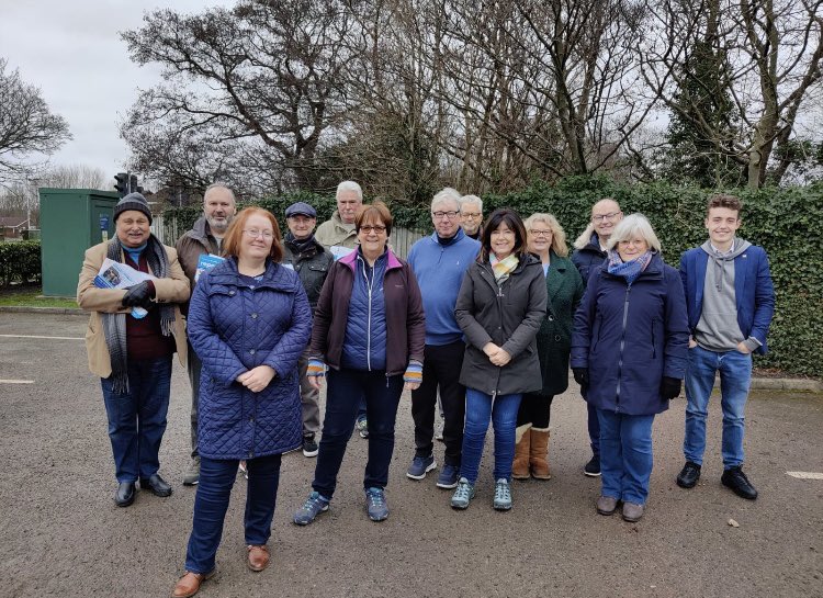 TracyWirral's tweet photo. Great day out and about keeping residents informed #conservativesworkingforyou https://t.co/K11oOMMo0m