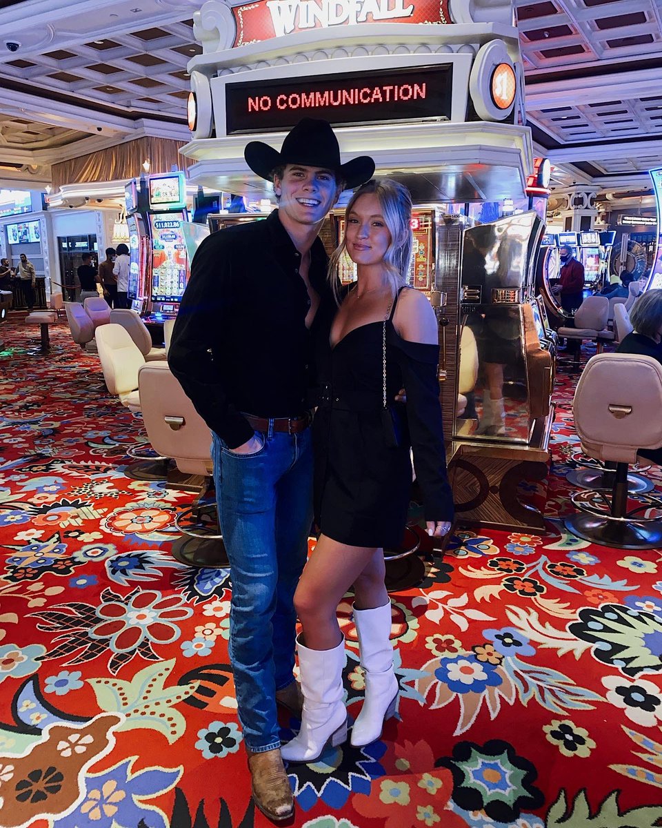 jakeslaton's tweet photo. Celebrated Brookes 22nd throwing down 21’s🃏
Happy birthday B❤️ https://t.co/JfQqFr8Utb