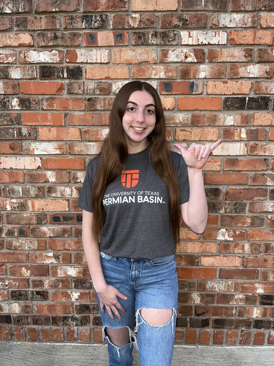 JadynGillespie5's tweet photo. So beyond blessed to announce my verbal commitment to continue my academic and volleyball career at the University of Texas Permian Basin! Can’t wait to be a falcon!🧡
@UTPBVolleyball @emsisdathletics @cths_volleyball @Gosset41 https://t.co/jEx61BlKiV