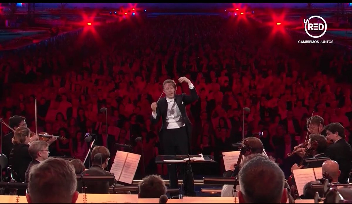 La Red reemplazó el programa de Checho Hirane por un concierto (una noche de verano) de la Filarmónica de Viena... 

Excelente servicio 
⭐️⭐️⭐️⭐️⭐️