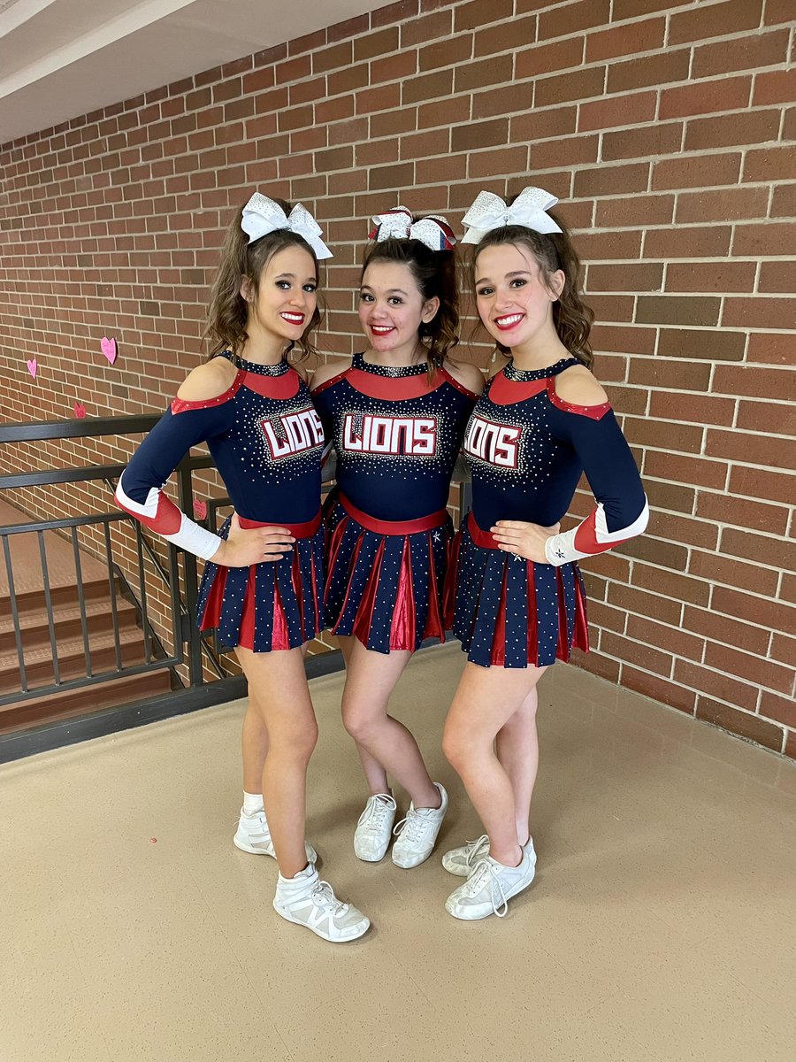 Saint Viator Cheerleading tweet media