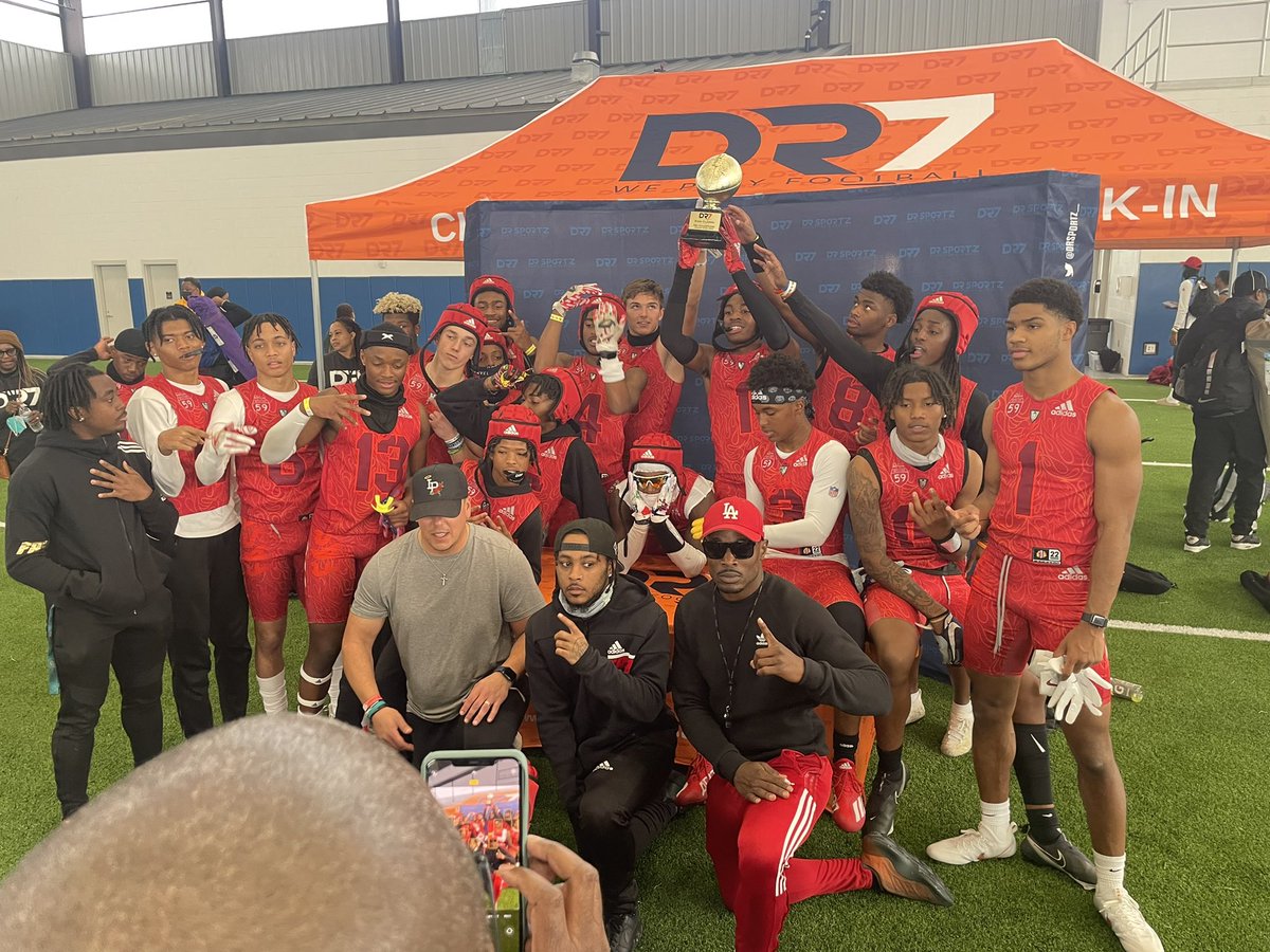 Hargrove_era1's tweet photo. We are them💪🏿…..@RoSimonJr #fast7v7 #fasthouston https://t.co/TA0k37NJDW