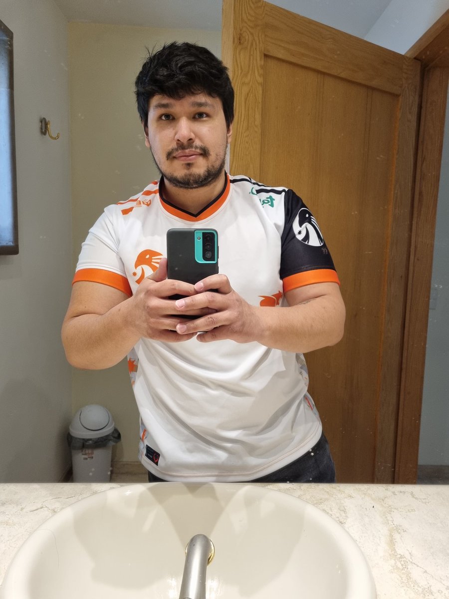 ArturoDave19's tweet photo. Vamonos a trabajar....
Ya casi inicia
#LLA #Estajin #cougar https://t.co/CHVgDW5LYw