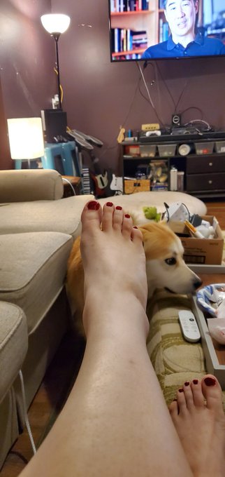 Daddy loves when I do my nails! https://t.co/Ps3rYUy6Ak