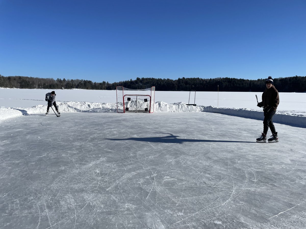 StephensButcher's tweet photo. Beauty day to be on the #odr! #hometownhockey ⁦@hometownhockey_⁩ ⁦@TaraSlone⁩ ⁦@RonMacLeanHTH⁩ #silverlake #portcarling #muskoka https://t.co/vHObnxzFS6