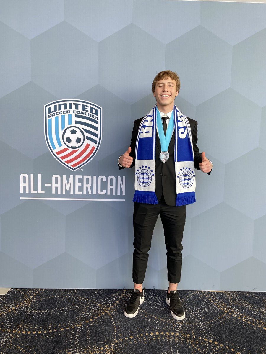 Congratulations to Mitchell Dryden of our 19U boys team and whitefish bay high school who attended the High School All-America ceremony yesterday at the soccer convention to receive his award.  Mitchell follows the long list of Bavarians to win this award🏆. #bavsnation