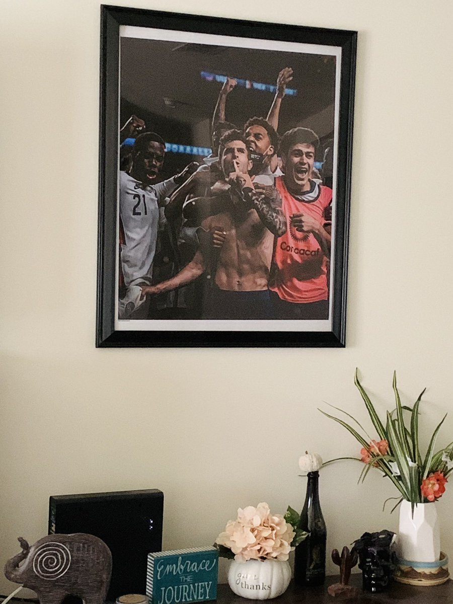 jMlLLS's tweet photo. .@MenInBlazers in this house we stan Hershey Jesus 
@USMNT @katiemarien https://t.co/sqq5ZeVQnx