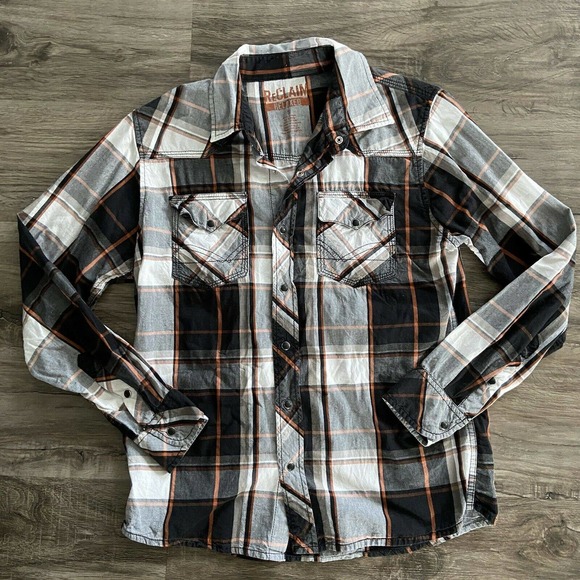 bscharm30's tweet photo. So good I had to share! Check out all the items I'm loving on @Poshmarkapp #poshmark #fashion #style #shopmycloset #carters #reclaim: https://t.co/w8OSRiYWTn https://t.co/dDLUskoXJL