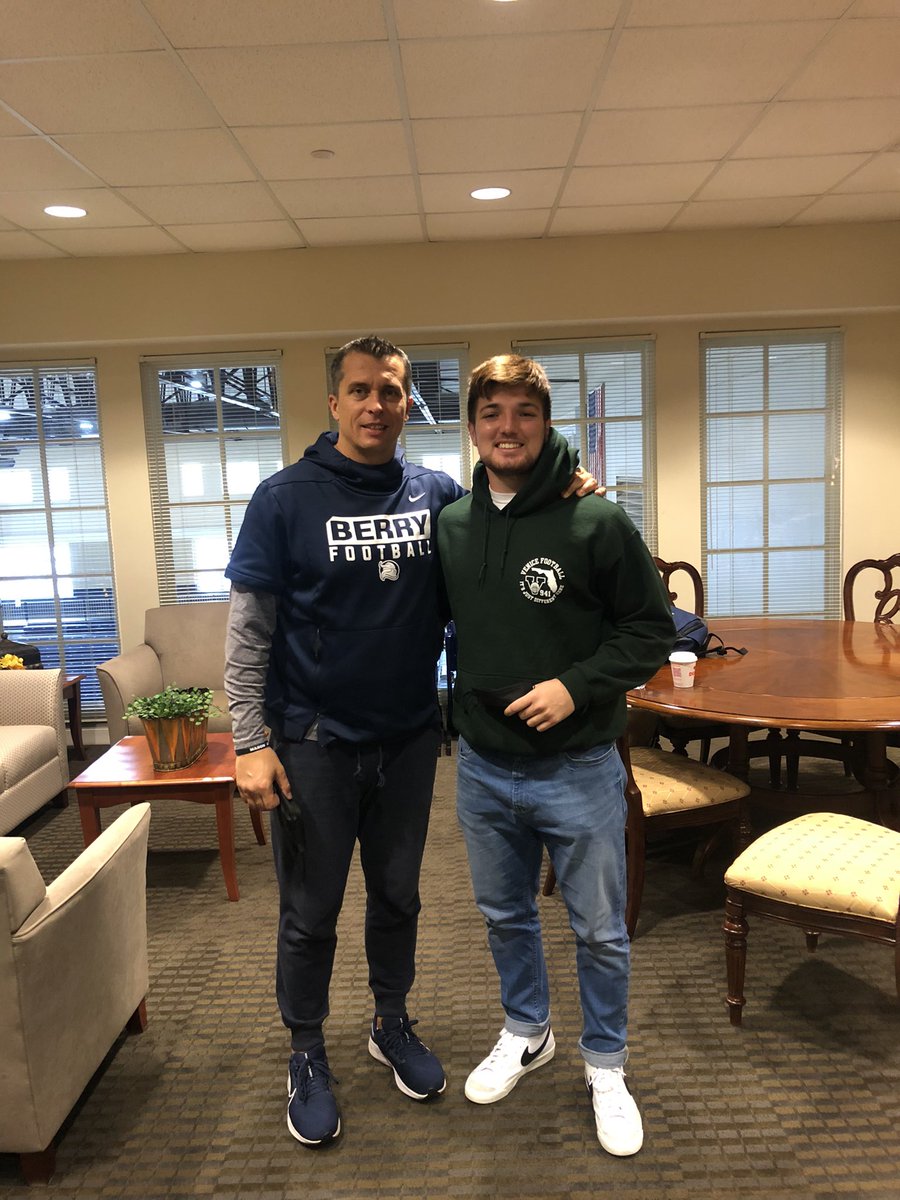 Grateful to receive a offer and to visit <a href="/BerryFootball/">Berry Football</a> this weekend thanks to <a href="/BCCoachK/">Tony Kunczewski</a> @BCCoachSmith for having me!!!