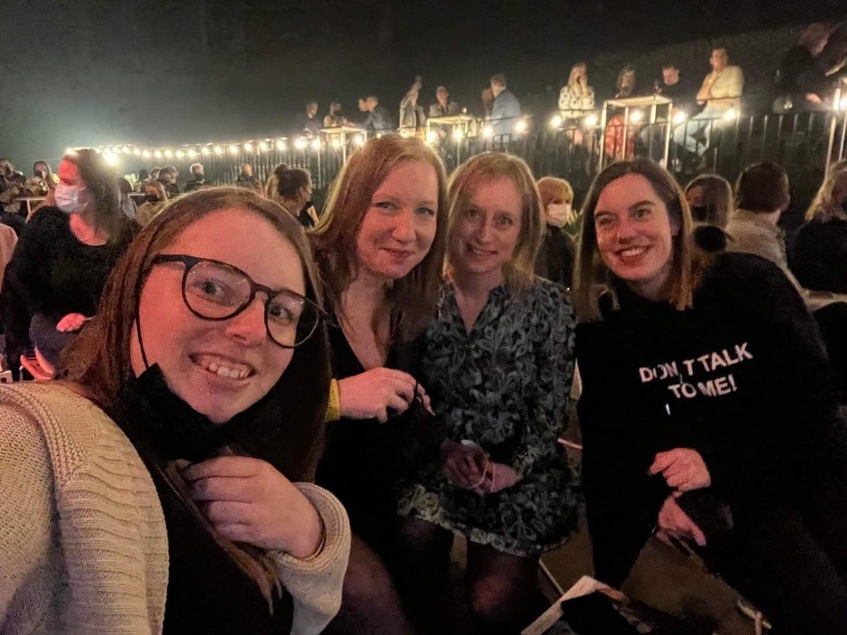 gwenconinx's tweet photo. Ik heb mij zo geamuseerd vanavond. Superveel respect en ne dikke merci aan alle artiesten en medewerkers van #24uurlive Wat een dreamteam.ππ»π https://t.co/30gelCirfJ