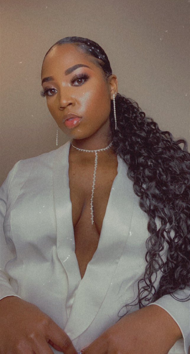 Megan_EW218's tweet photo. #pressure 💎 https://t.co/b8gxJLFZdI