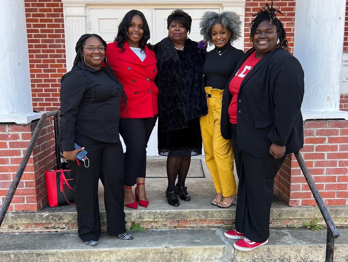 LaTechDeltas74's tweet photo. Kicking off our charter week, we were invited to church service and lunch with one of our KapDIVAting charter members, Marion Miller. It’s so good to see Kappa Chi’s past &amp; present still in touch. Thank you Soror Miller for the gifts and wisdom given to us today.
-KX https://t.co/8Hjtt2Uq2C