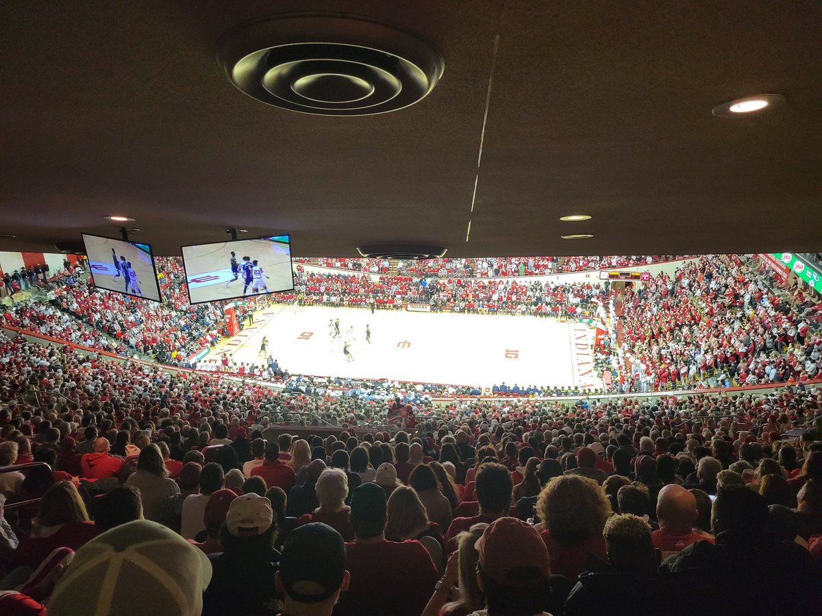 AuntHane's tweet photo. #iubb
Go Big Red! https://t.co/fyQSjw4x36