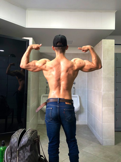 After workout, mm always in shape 😛💪🏽🤙🏾 Parce como se dice aqu&iacute; que chimbita pues https://t.co/umx2u<a href="/tag/model"class="tags"><span>#model</span></a><a href="/tag/dude"class="tags"><span>#dude</span></a><a href="/tag/aesthetic"class="tags"><span>#aesthetic</span></a><a href="/tag/stuff"class="tags"><span>#stuff</span></a>