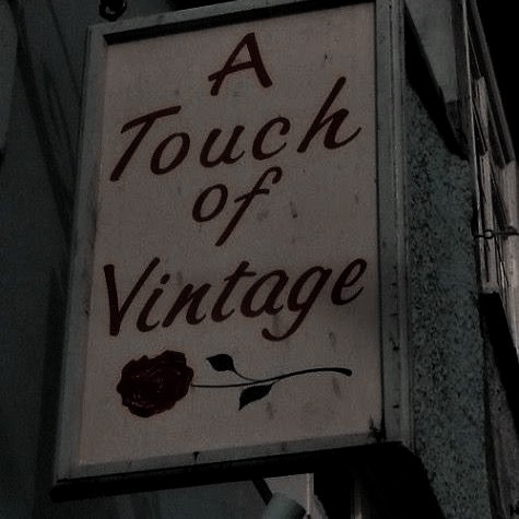 ⠀      

  ⨟ 𝓗𝐀𝐕𝐄 𝐘𝐎𝐔 𝐒𝐄𝐄𝐍 𝐓𝐇𝐈𝐒 𝐖𝐈𝐓𝐂𝐇?
     𝓜 𝐈𝐋𝐋𝐈𝐂𝐄𝐍𝐓 𝓑𝐔𝐋𝐒𝐓𝐑𝐎𝐃𝐄.
     ─────────────
⸙ Amiga de Daphne. 
⸙ Slytherin. 
⸙ Compañera de cuarto. 
⸙ OTP libre. 
⸙ Trama semipensada. 
⸙ FC: A elección. ⠀