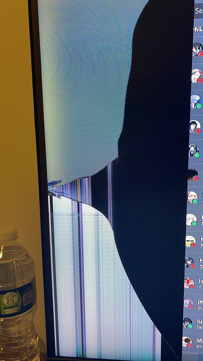 expogoat's tweet photo. jst broke my monitor on accident not gonna be playin for a hot sec luckily i made 2 videos alr so after those 2 i’m done fr a lil🥲 https://t.co/VJ22kjoIZS