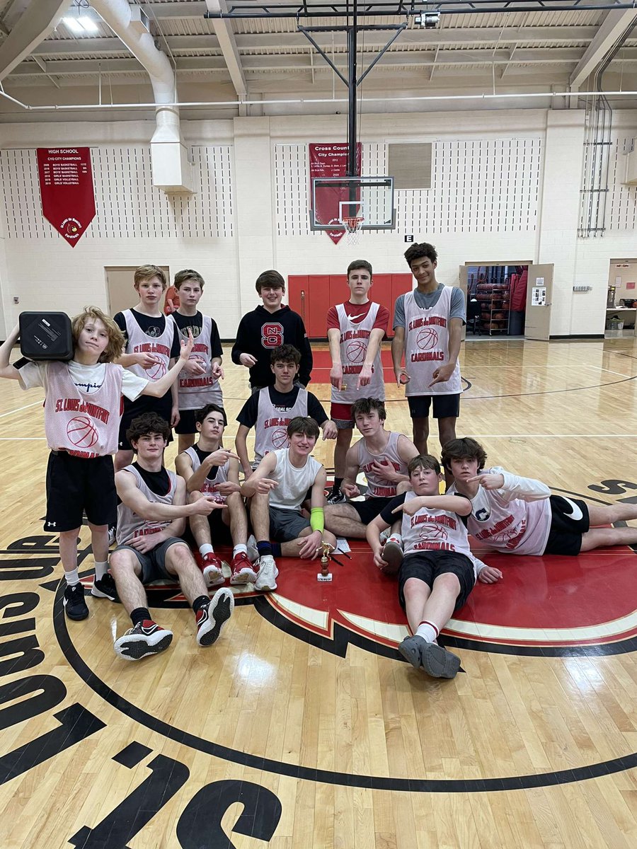 Sldm25's tweet photo. 🏆CHAMPS BABY🏆
Final: IHM 19 SLDM 39
YOUR SLDM FRESHMAN CARDINALS ARE NAMED REGULAR SEASON CHAMPS🔴🦅
Leading Scorer:
Mates-8
Elliot-6
Kreuter(making his starting lineup debut)-5
Onto the tourney🔴🦅 https://t.co/e7Fd4XhMpO