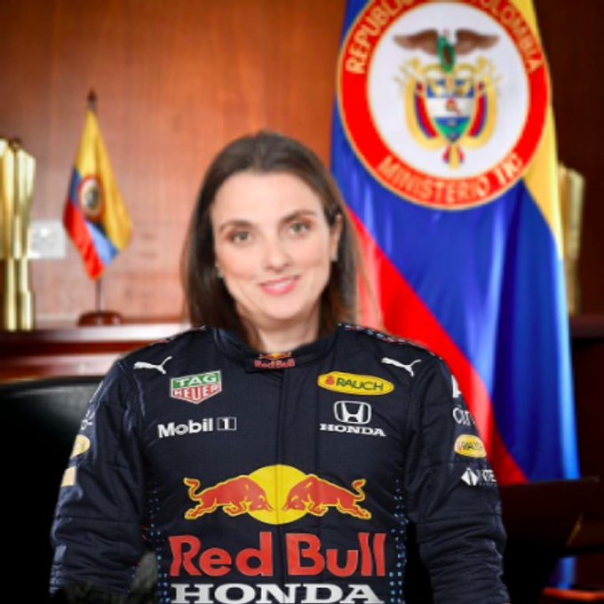 RobertoMTico's tweet photo. El Gran Premio de Abu Dinen en Barranquilla permitirá ver como vuelan y se esfuman $70 mil millones https://t.co/Y3i1SFc1NN