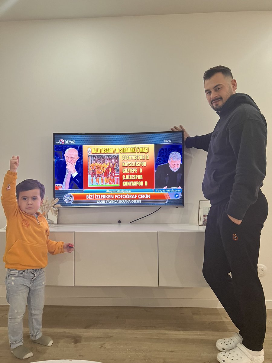 OKTY59's tweet photo. #beyazfutbolgecem https://t.co/5zX6uKWavb