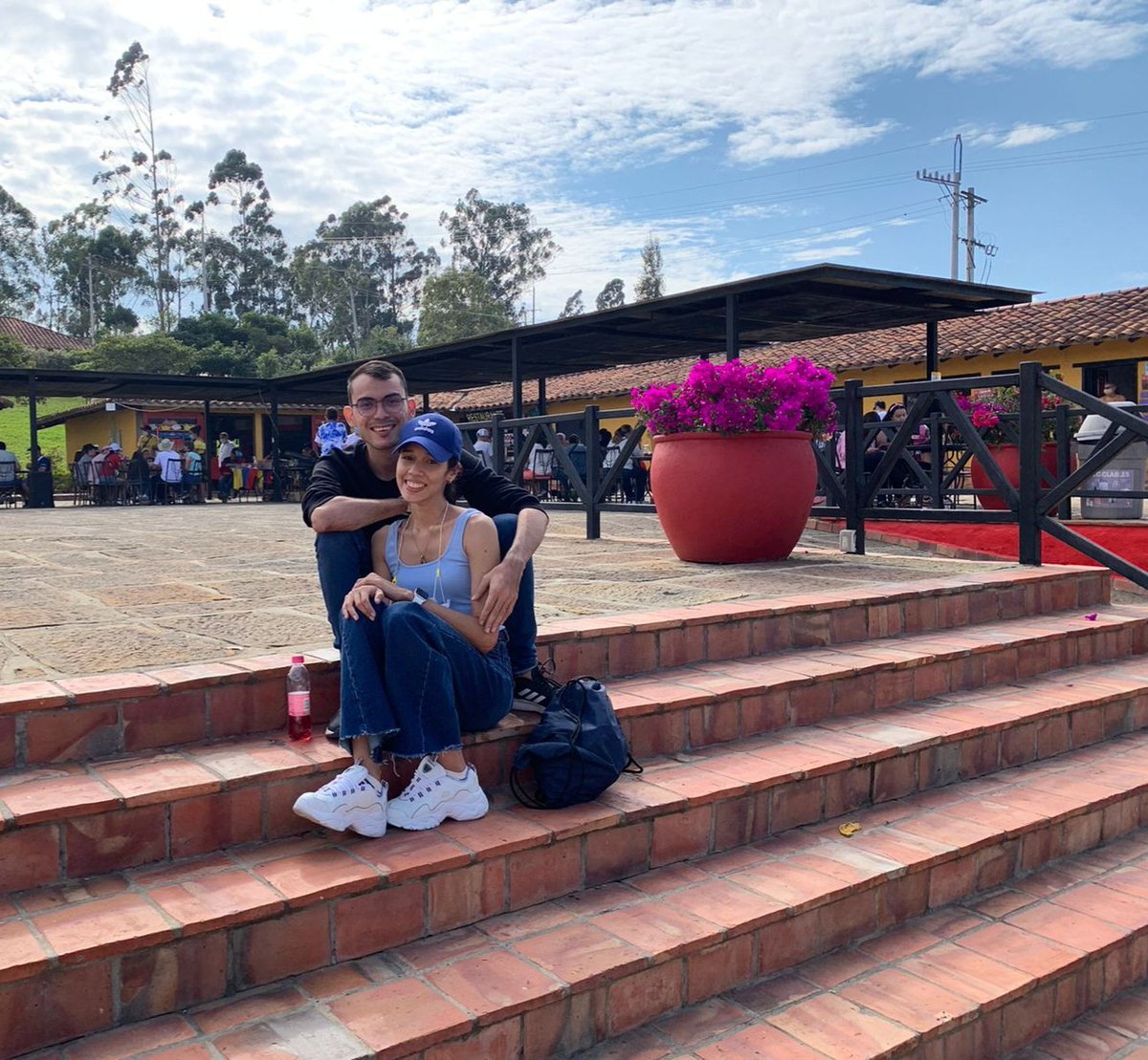 JoseDiaazz's tweet photo. El mejor lugar para estar es a tu lado, mi vida @lizdelahozarce 🌏❤ https://t.co/zmJgGrhCqH
