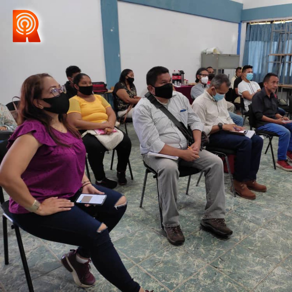 RadarDeAmazonas's tweet photo. #Amazonas El @ovv_violencia presentó el Informe Anual de Violencia 2021 en la región. La actividad estuvo a cargo de Héctor Escandell, coordinador del #OVVAmazonas. Destacó que en el 56% de la víctimas de violencia interpersonales son mujeres. https://t.co/HPV8Q8wrgu https://t.co/20WxZ3FfYJ