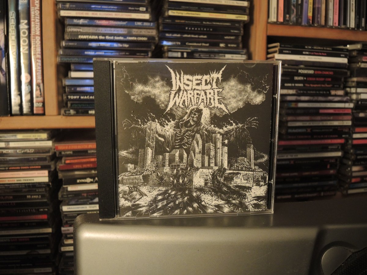 1974older's tweet photo. Insect Warfare - World Extermination
Earache 2009
Superb catchy riffs and phenomenal blast beats drive this juggernaut of modern Grindcore💀
6 songs under a minute and none over 2, WE is a concise slit to the unalert throat..
#InsectWarfare #Grindcore #ZoneKiller #Dobber #Ants https://t.co/0nLd58j44A
