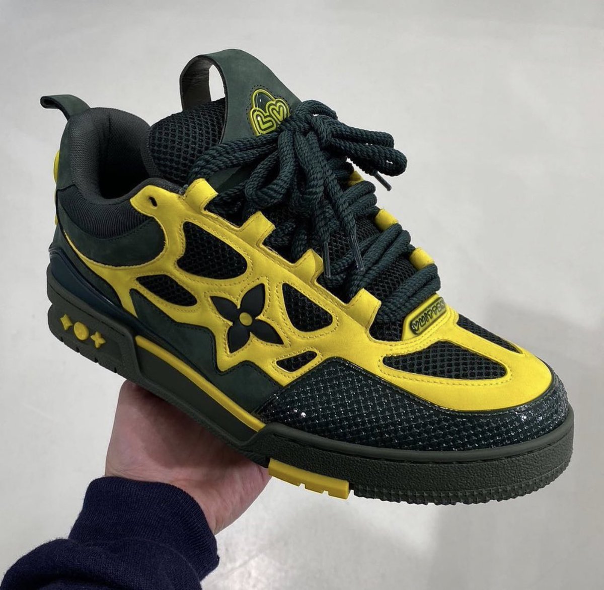 StreetFashion01's tweet photo. Louis Vuitton SK8 Sneakers debuted at the FW22 Show in Paris!🖤 https://t.co/6QUbovBnu1