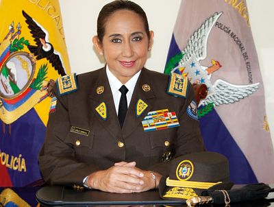 #URGENTE 
El presidente Guillermo Lasso, designa al General Carlos Fernando Cabrera, como nuevo comandante de la Policía Nacional en reemplazo de Tannya Varela.

Estos cambios se efectúan en medio de la ola de violencia que vive el país.
