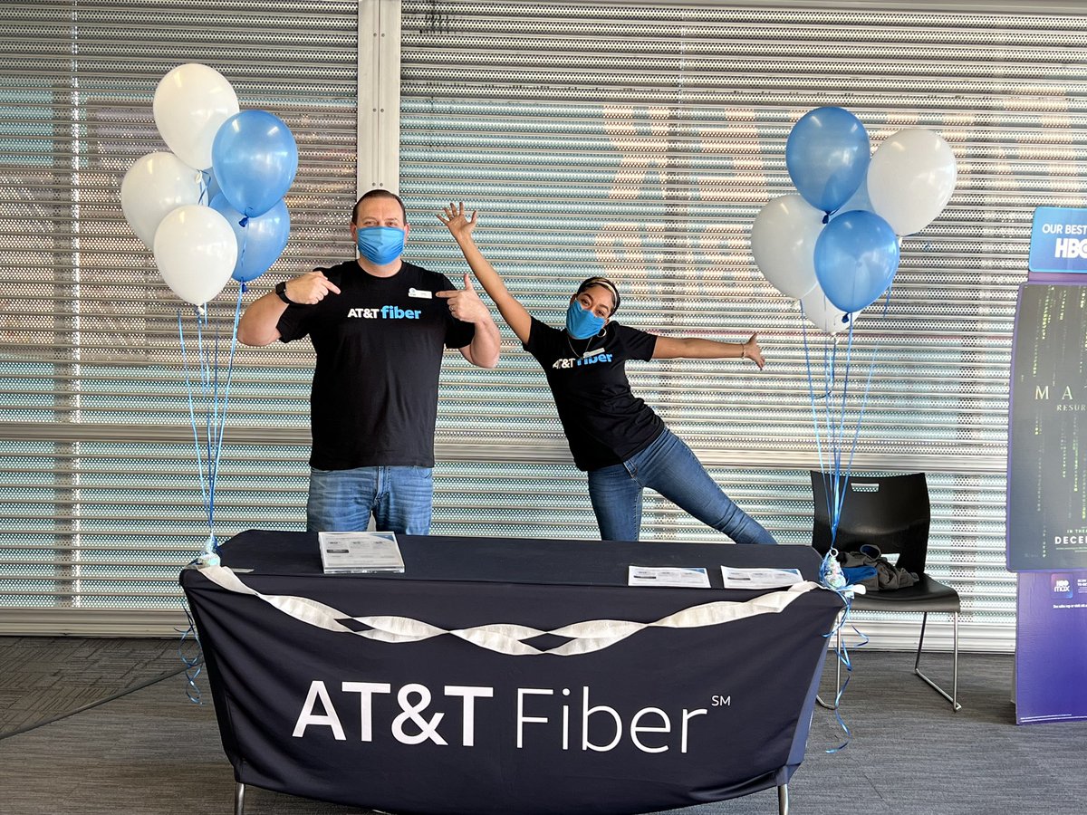 STXSpeedsetters's tweet image. Our Spring RSO location is having fun with Fiber as they kick off our #FiberEvolution! Let’s go! 🎉 @ATT @AshIeyBurgess @Edith_Acevedo06 @Ahmad_Al02 @LuisSilva_STX @CristySwink @gowestregion